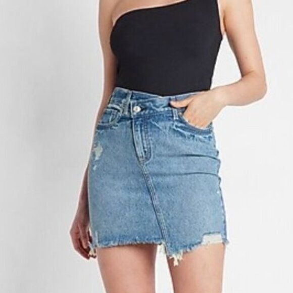 NWT Express Frayed Super High Waisted Crossover Waistband Mini Jean Skirt 6 - Picture 1 of 5